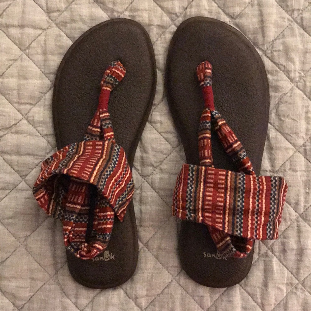 NW/OT Yoga Sling Sanuk red sandals